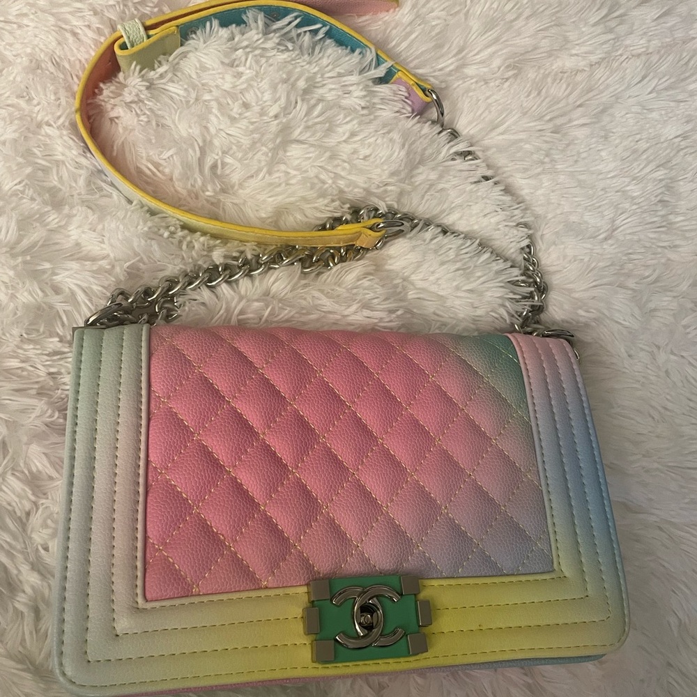 Purse for sale. $20 obo. Used.